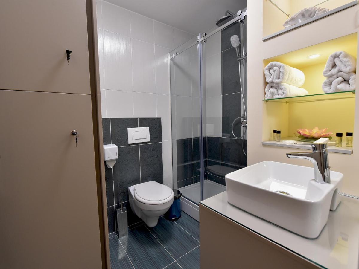 Sky Lux Apartman Gornji Milanovac Kültér fotó